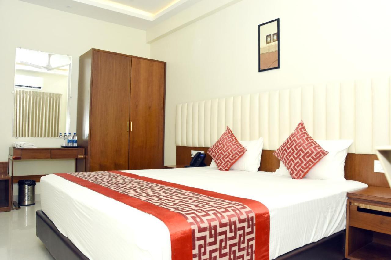 Hotel Sri Aswin Grand Nāmakkal Exterior foto
