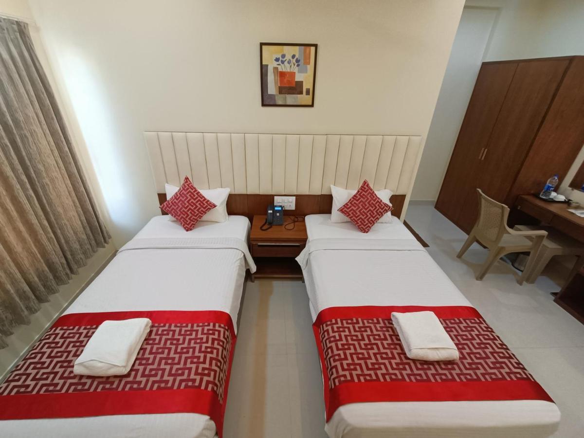 Hotel Sri Aswin Grand Nāmakkal Exterior foto